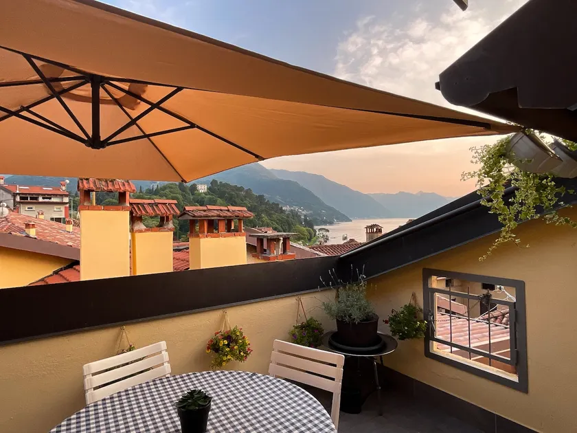 Skyway apartment with private lake view terrace - Image 1