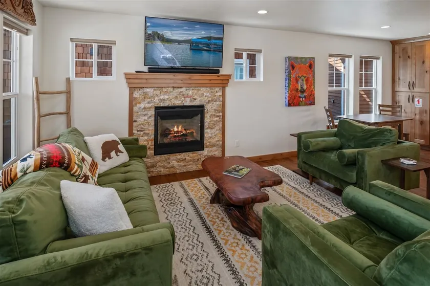 Dover Bay | Sleeps up to 10 | Private Hot Tub - Image 1