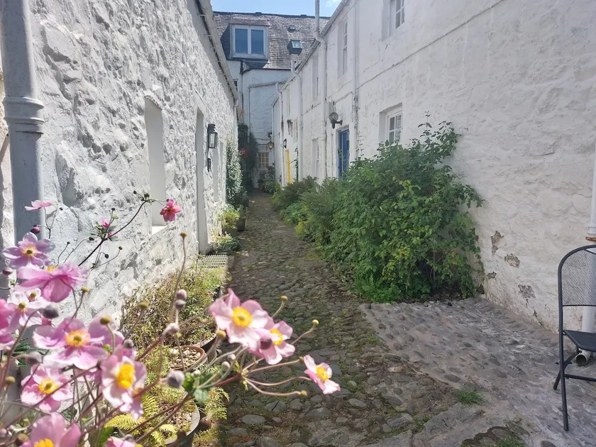 Blue Door - Kirkcudbright - Image 1