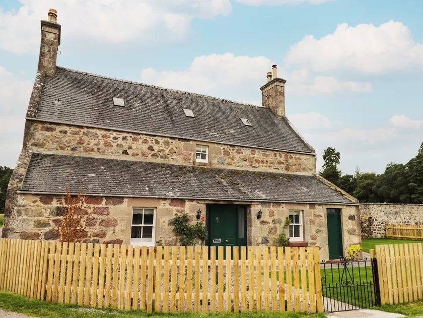 Garden House - Brodie Castle - Image 1