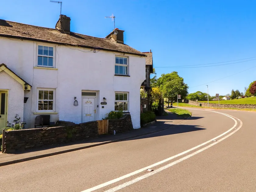Meadow Cottage - Image 1