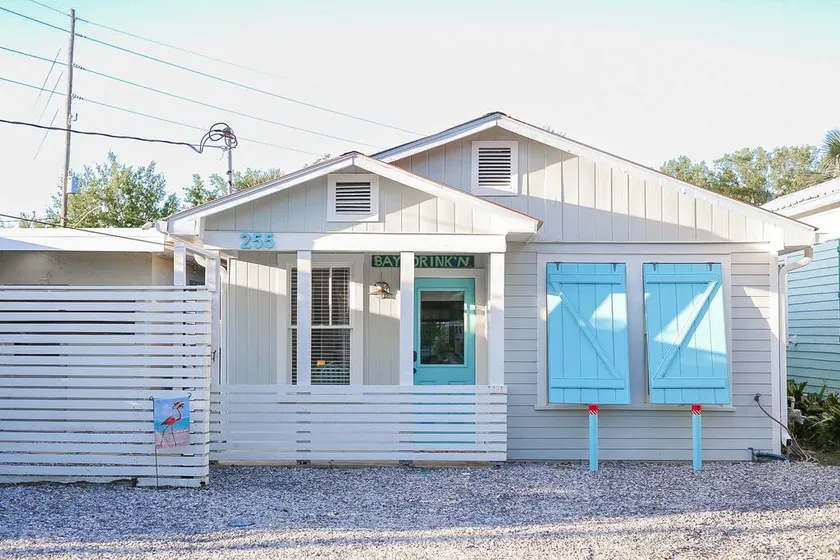 Lost At Sea-1BR Snowbird Retreat-Pet Friendly! - Image 1
