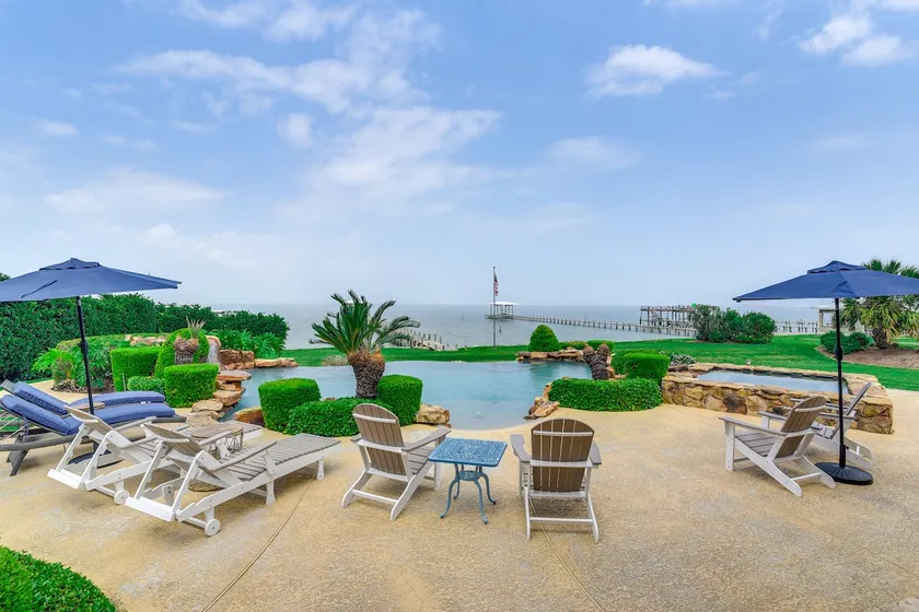 Dock, Infinity Pool! Luxe Villa on Galveston Bay - Image 1