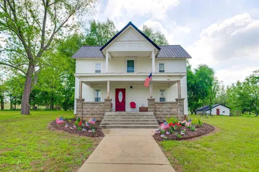 Spacious Missouri Vacation Rental w/ Fire Pit! - Image 1