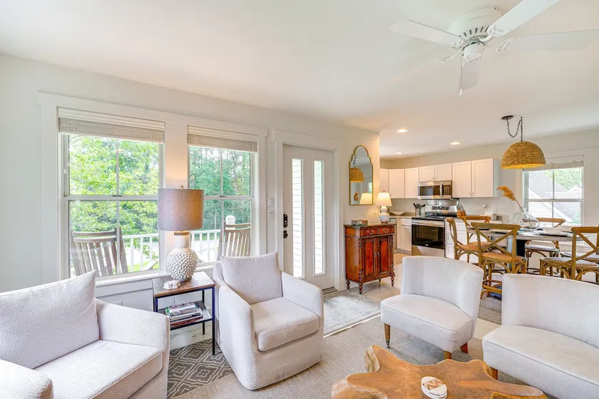 < 6 Mi to Nags Head: Manteo Beach House - Image 1