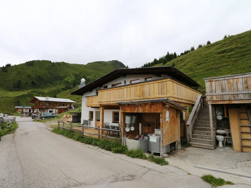 Cozy holiday home next to the Hirschbichlalm - Image 1