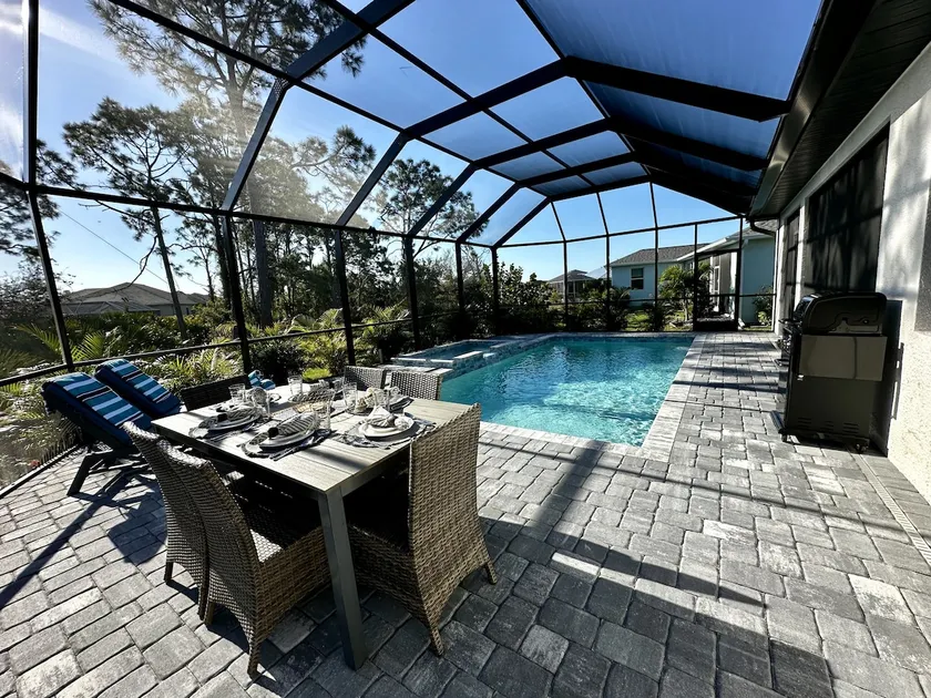 Indulge in carefree days soaking up the sun 142TR - Image 1
