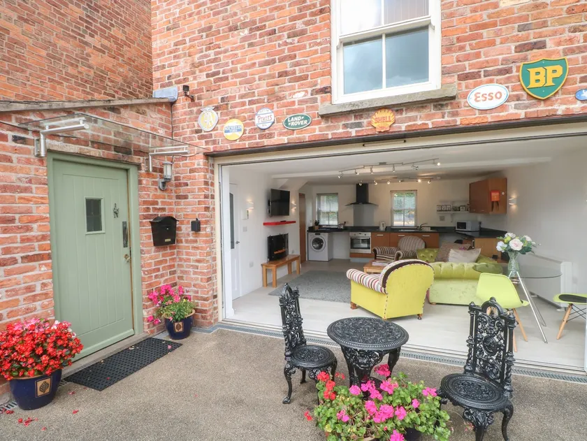 The Lodge at Cross Cottage - Image 1
