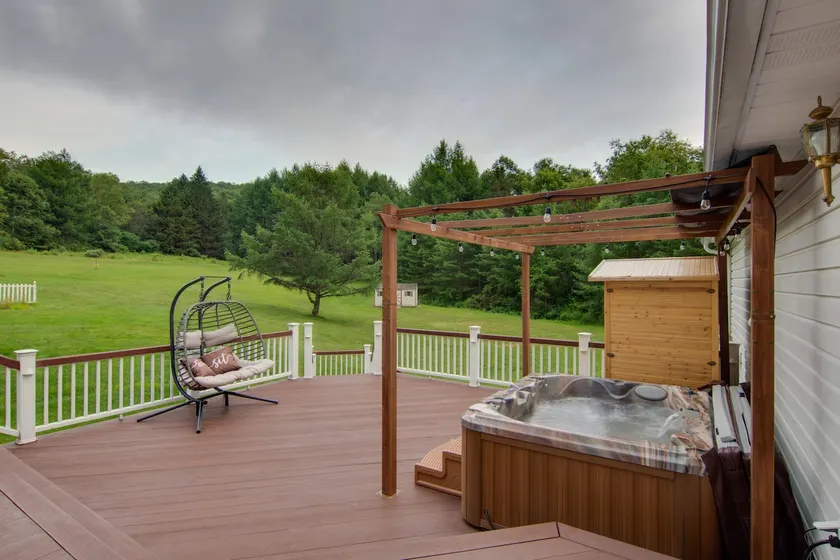 Sauna, Spa & Stargazing: Coudersport Home! - Image 1