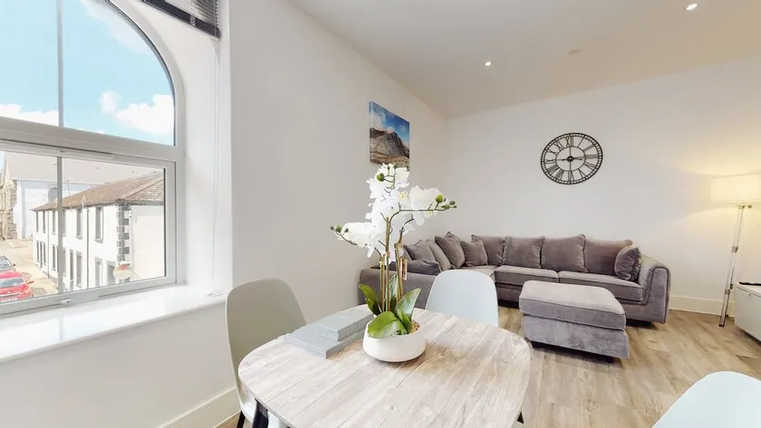 Cohost Partners | Spacious 3BR Stay With Valley Vi - Image 1