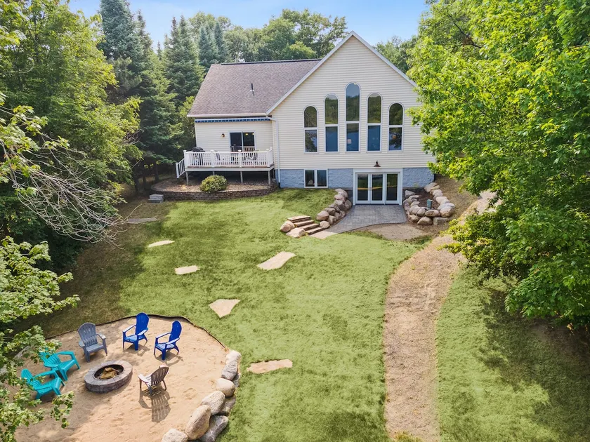 Love Lake Manor - Image 1