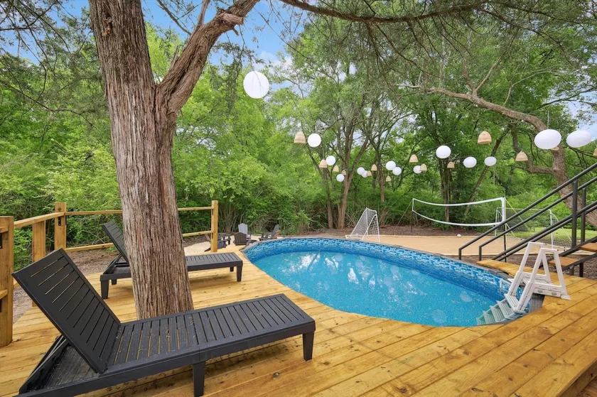Tropical Oasis - Pool + Beach Volleyball + Firepit - Image 1