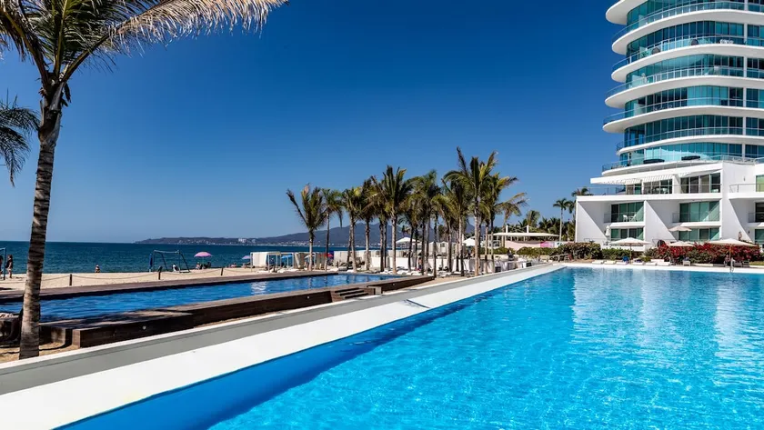Aria Ocean 501 – Sunsets, Sea Breeze & Style - Image 1