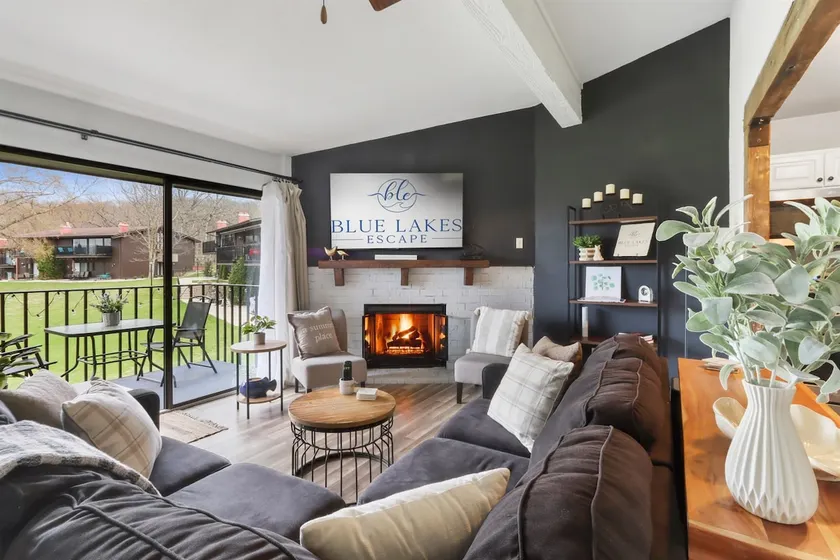 Winter getaway with cozy fireplace in this Elegant Lake Geneva condo & King bed. - Image 1