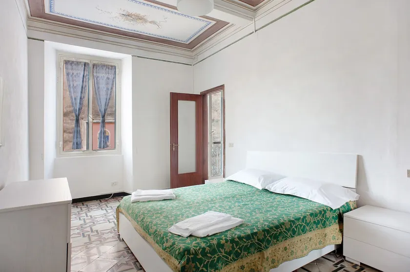 White Terrace House - Image 1