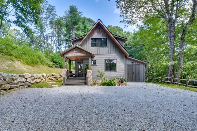 Screened Porch + Yard: Mountain Home By Hiking! - Image 1