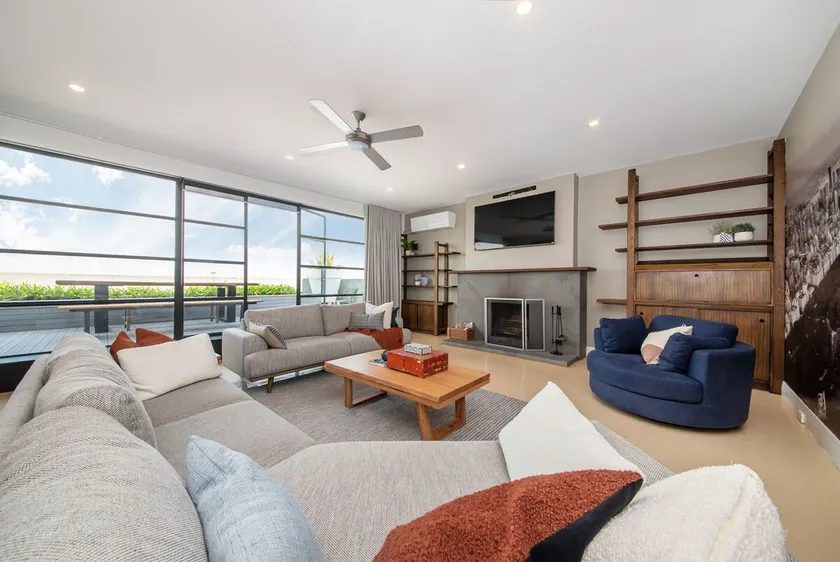 Penthouse with City Views on Chapel - Image 1