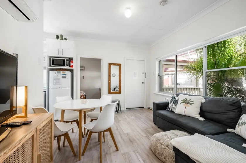 Central and modern 2 bedroom unit at Smugglers - Image 1