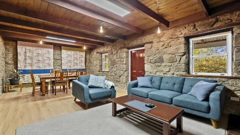 Granite Cottage - Image 1