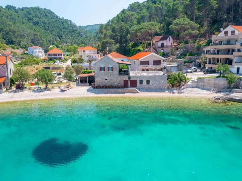 Apartments Vela Stiniva - Image 1