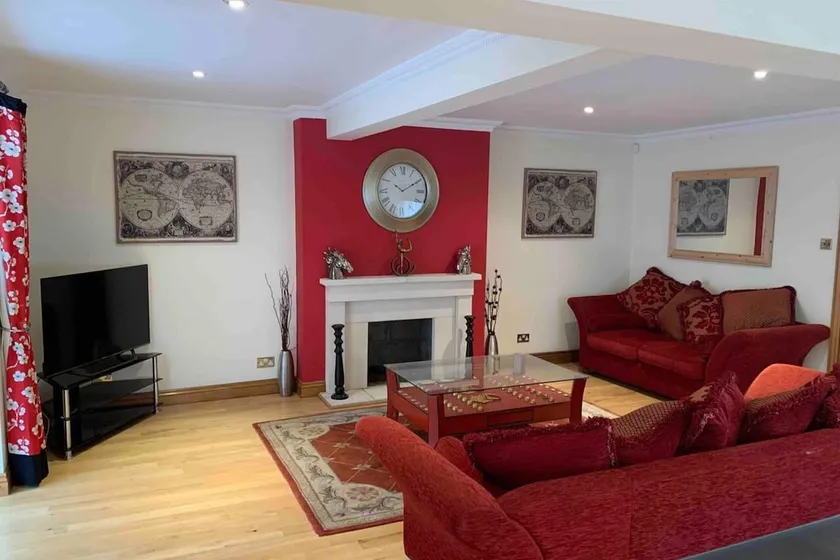 2-Bedroom Cottage with 2 Ensuites - Sleeps 6 Wifi - Image 1