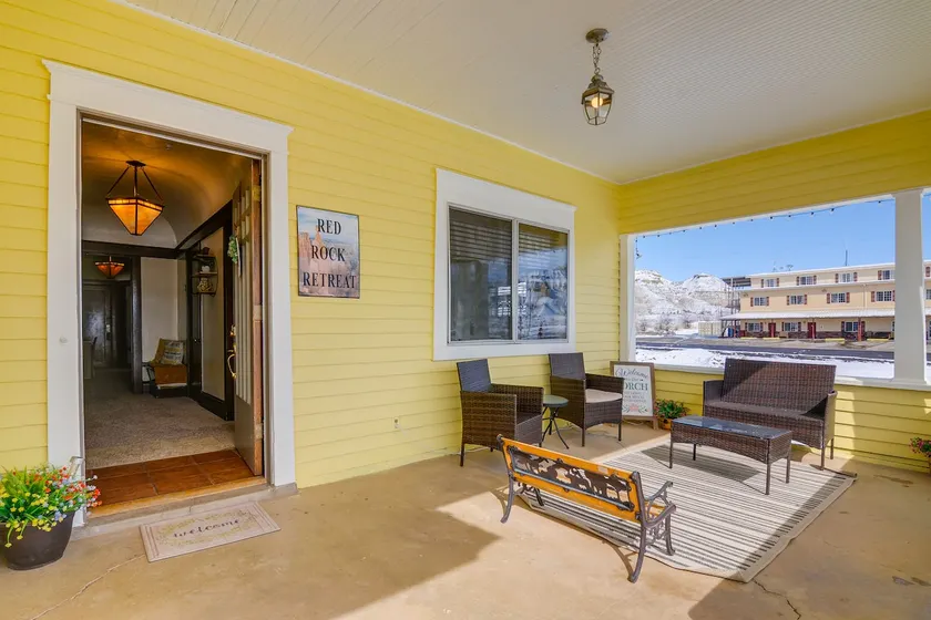 Beautiful Historic Home Near Bryce Canyon! - Image 1