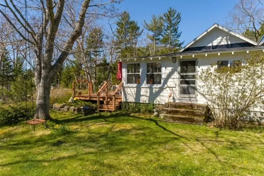 Hooked on The Harbor! A Peaceful Cottage Stay! - Image 1