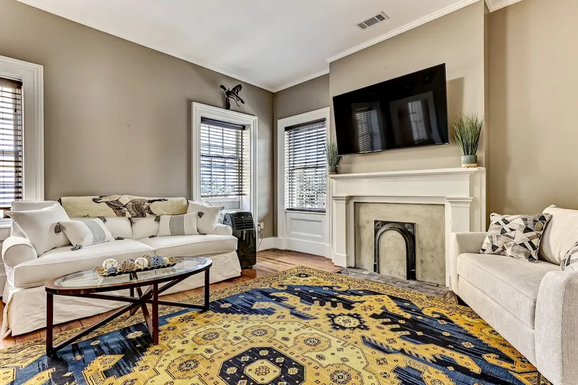 23 E York Street Unit 2 - Image 1