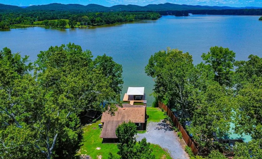 Cedar Cove on Weiss Lake - Image 1