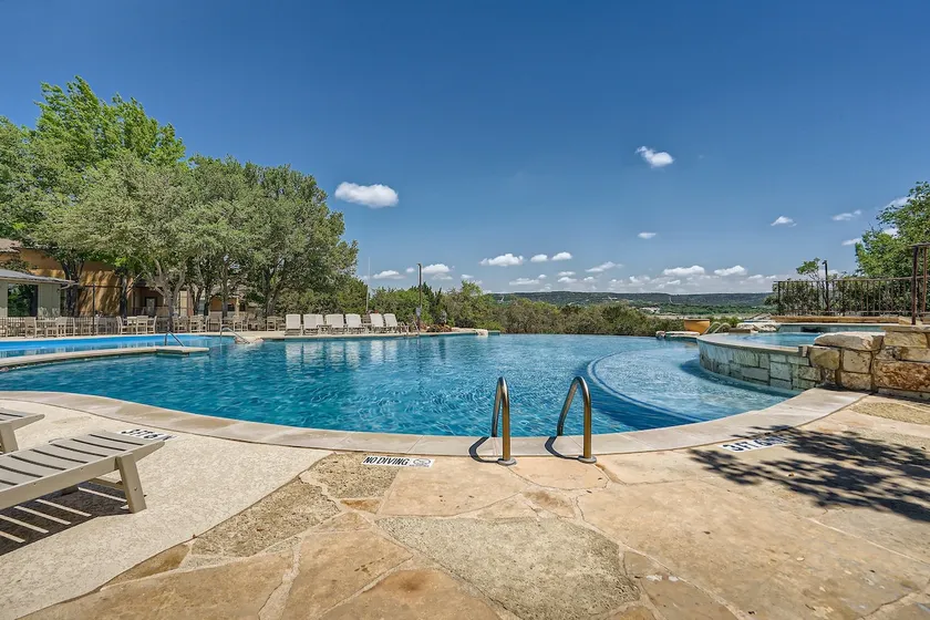 Lake View @ Hollows Resort: Pools, Pets, Balconies - Image 1