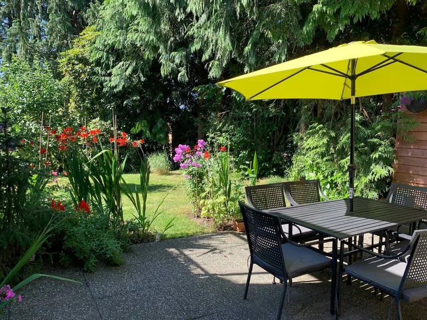 Awesome 2BR in Lynn Valley - Image 1