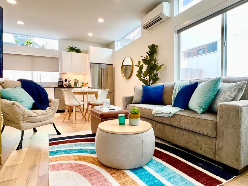 Capitol Hill Townhome | Walk to Everything | AC - Image 1