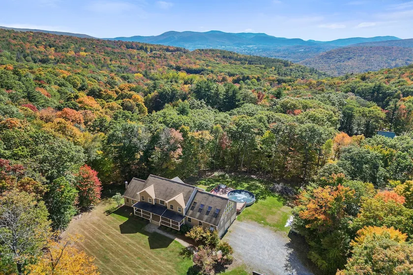 Vermont Vacation Villa—Grapevine Getaway - Image 1