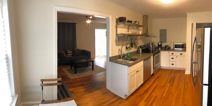 Quaint Cottage Minutes From Downtown - Image 1