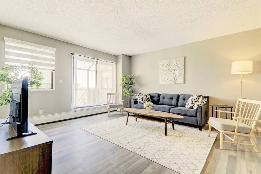 Spacious Condo at Stampede with Parking, AC - Image 1