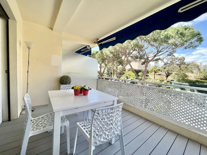 Beautiful 2 rooms, large terrace, near Center & Sea - Image 1