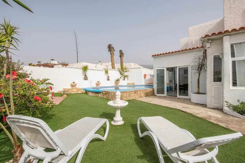 Connected villas for groups and families [up to 20] - Image 1