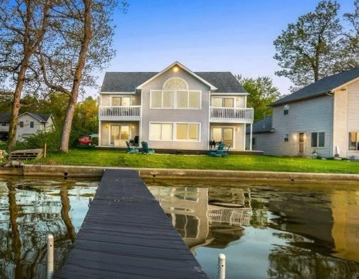 All-sports · Pier · Kayaks · GameRoom - Image 1