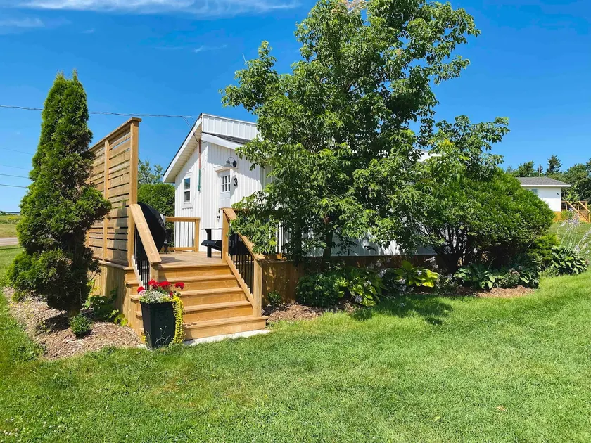 #3 - Family and pet friendly cottage. 2 bedrooms. - Image 1