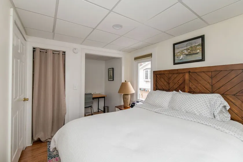 3Bed Apt 5 Mins to i89, w/ off street parking! - Image 1