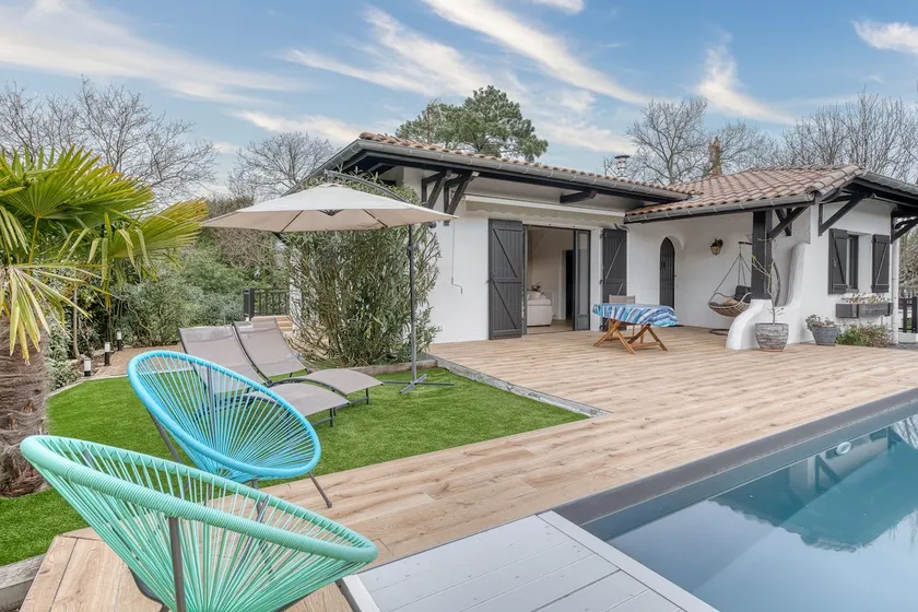Maison de vacances conviviale et familiale avec terrasse, internet haut débit et jardin | Vue jardin | Adaptée au travail à distance - Image 1