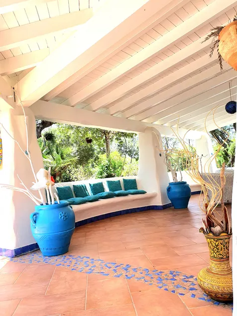 [Art] Independent and Fenced Villa Near the Sea - Image 1