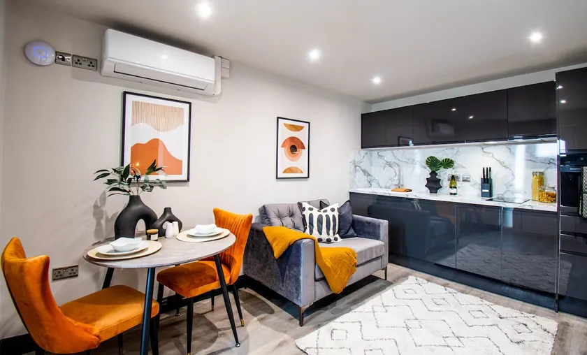 Modern Studio-Private Entrance-Free Swim & Gym (9) - Image 1