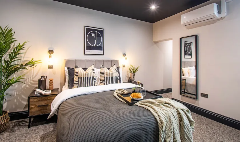 Beachfront Suite, Kitchen, Free Gym and Swim (3) - Image 1