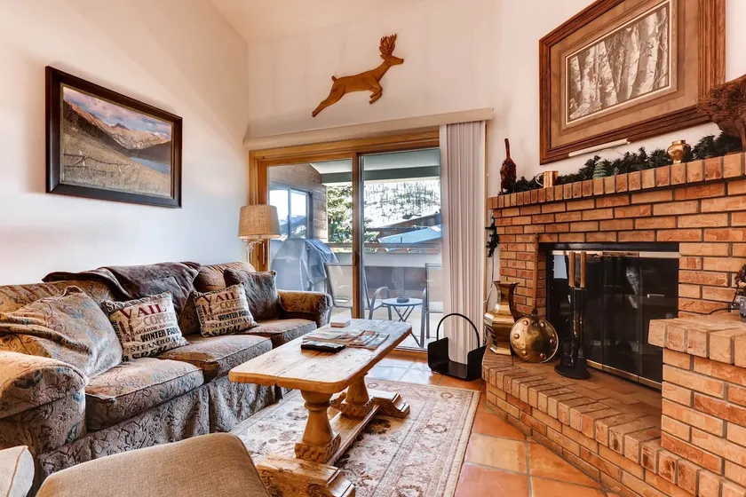 Lovely 2 bedroom condominium on the free bus shuttle. Pool open in the summer!! - Image 1