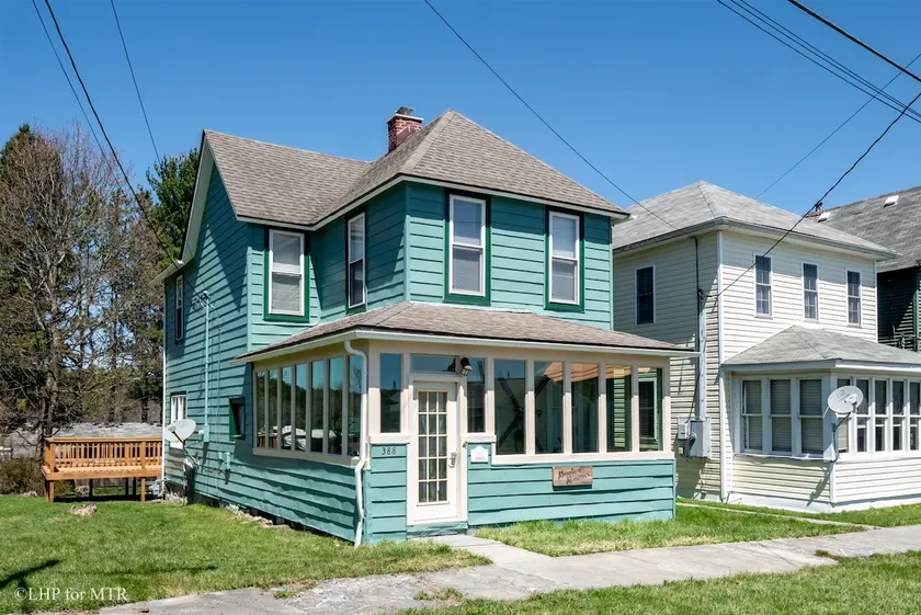 Historic Home on Corner Lot - Mountain Memories - Image 1