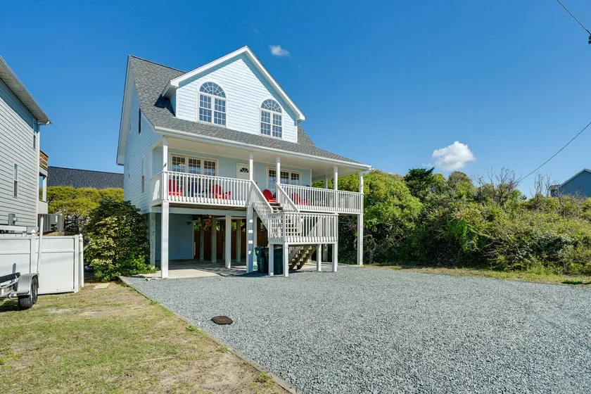 Topsail Beach Vacation Rental: Idyllic Ocean Views - Image 1