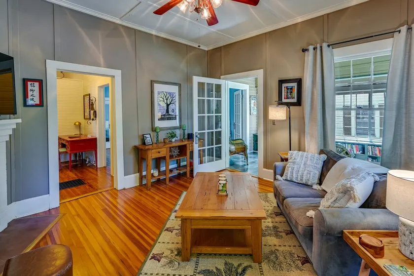 Quaint Anderson Home w/ Sunroom, Walk To Downtown! - Image 1