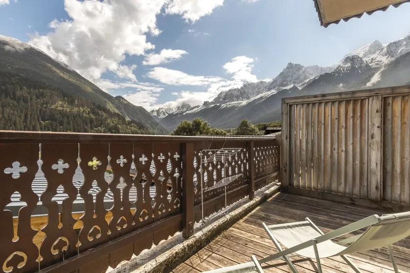 Bellevue – Large private terrace – Views - Image 1