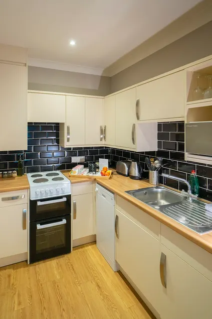 Two Bed Apartment - Image 1